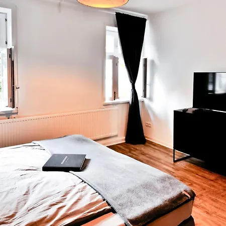 Apartment Neunzehn 01 *